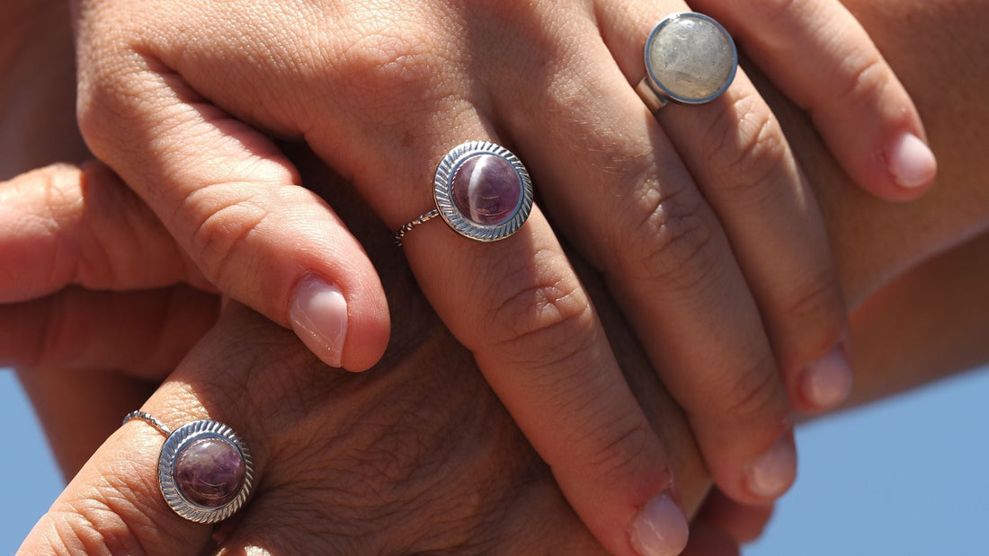 Anillos de acero inoxidable: ¿Qué los hace tan especiales?