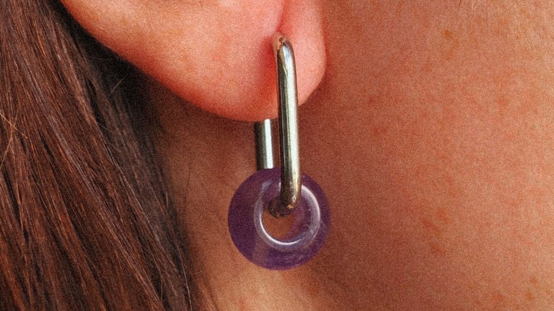Pendientes de piedras naturales: protección con amatista
