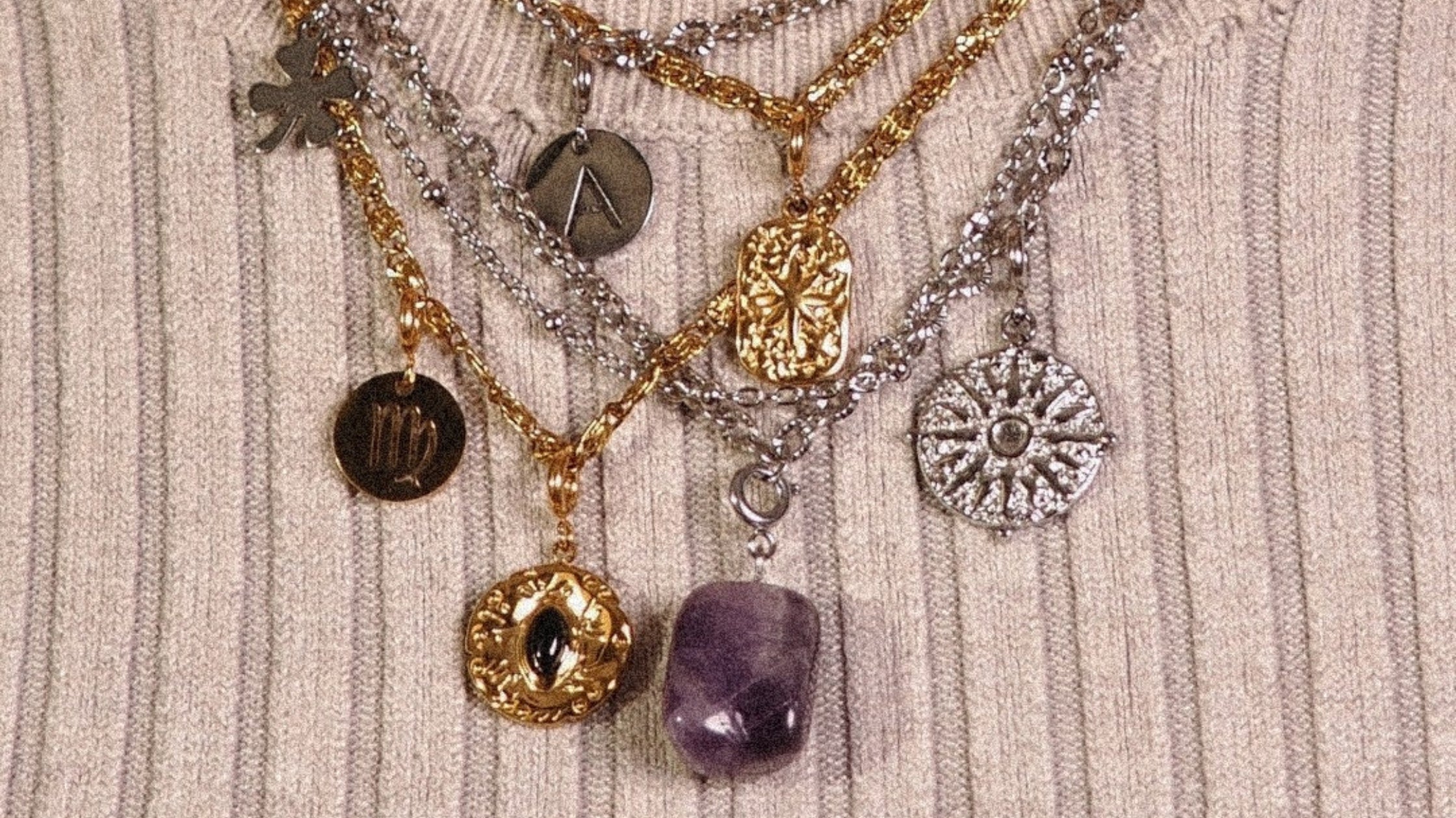 Tendencias en joyas con piedras naturales para este año