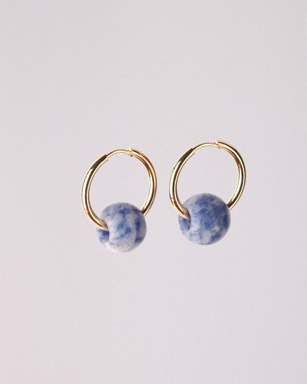Pendientes Órbita Plus Acero Inoxidable Dorado Jaspe Mancha Azul