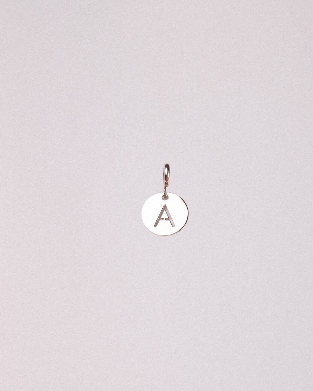 Charm Letra Acero Inoxidable