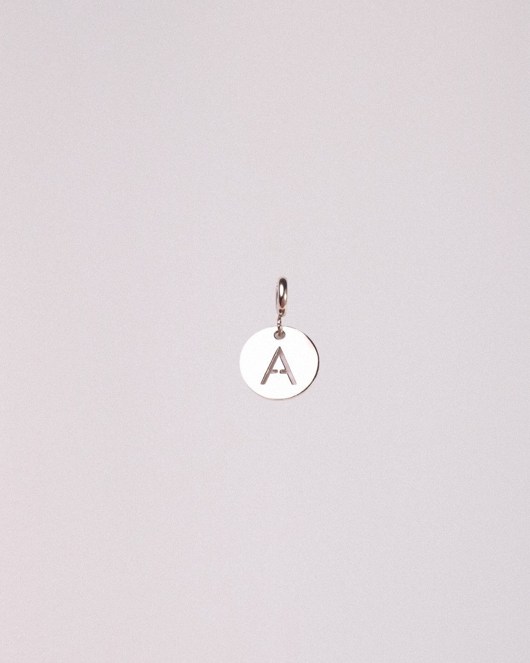 Charm Letra Acero Inoxidable