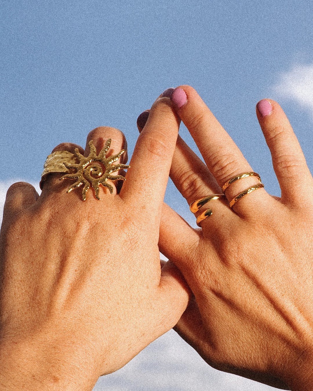 Anillo Sol Acero Inoxidable Dorado - Positive Jewels