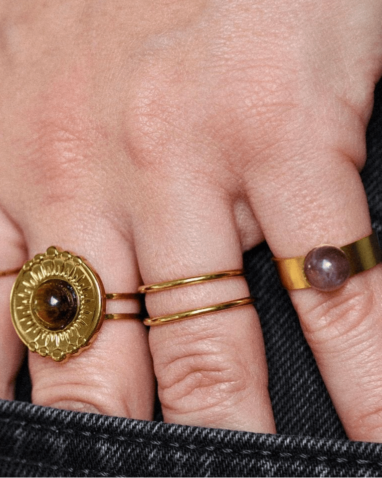 Anillo Universo Acero Inoxidable Dorado Amatista - Positive Jewels